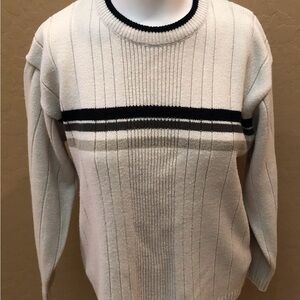 ARIZONA JEAN COMPANY Size M Ivory color Women’s sweater-Pre-Owned